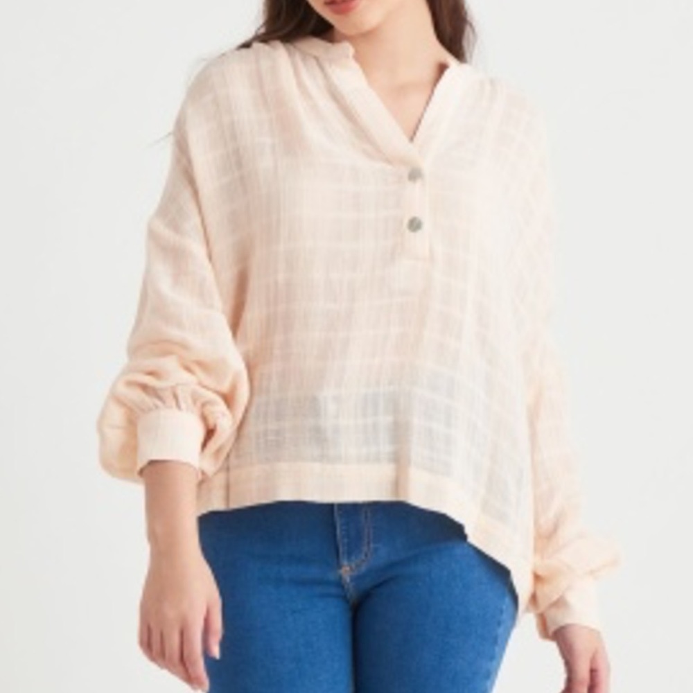 Black Tape Textured Henley Blouse in Cream Pink